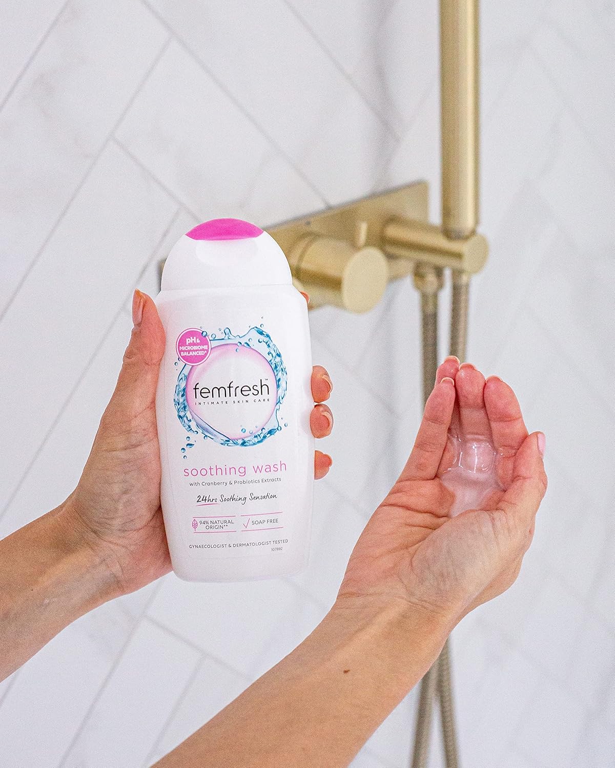 Femfresh Active Wash 250ml, Intimate Feminine Hygiene Cleanser, Gentle Daily Intimate Wash for Women, Feminine Care Vaginal Area Cleanser, Freshness & Odor Control, pH Balanced Personal Care Wash