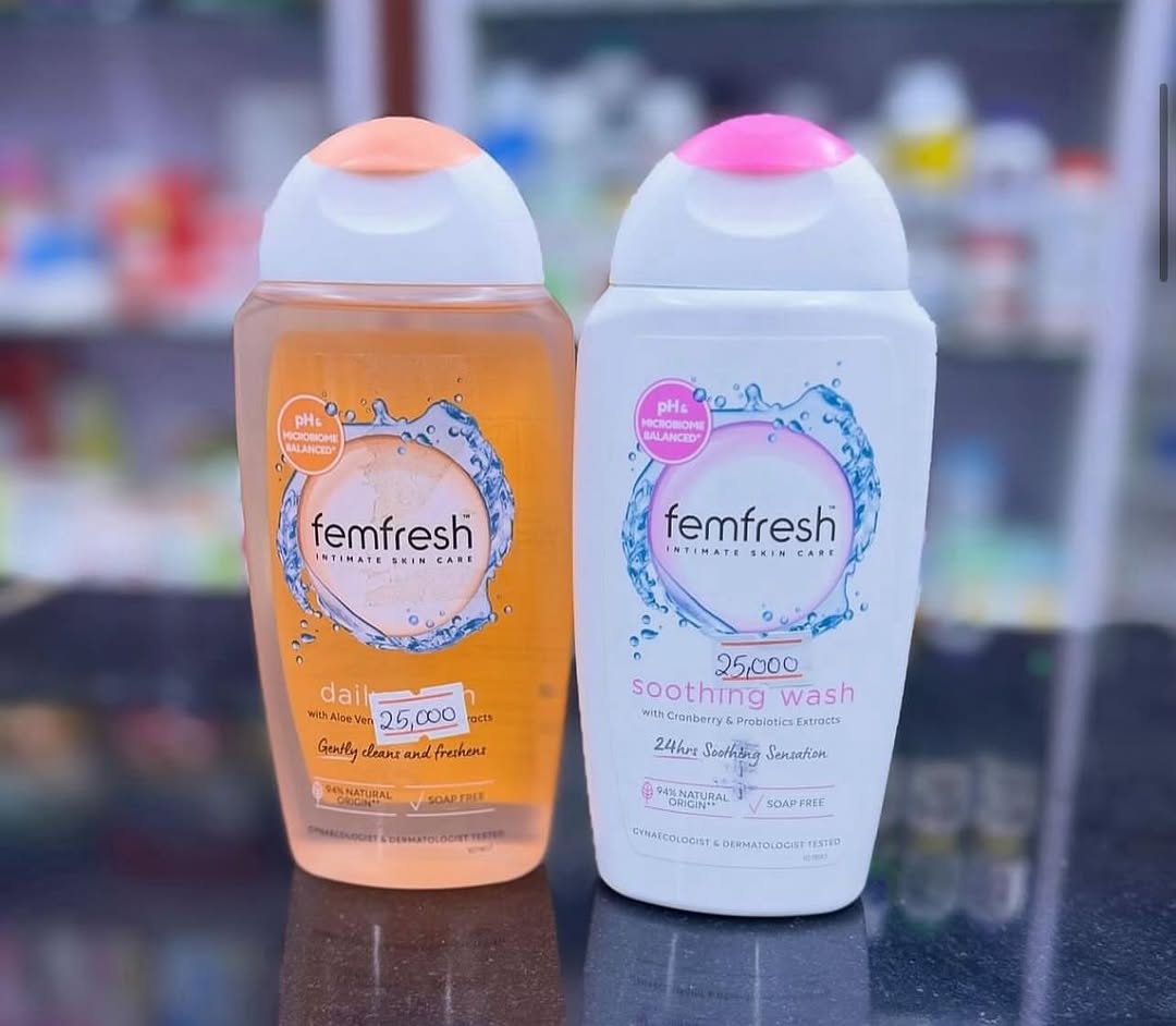 Femfresh Active Wash 250ml, Intimate Feminine Hygiene Cleanser, Gentle Daily Intimate Wash for Women, Feminine Care Vaginal Area Cleanser, Freshness & Odor Control, pH Balanced Personal Care Wash