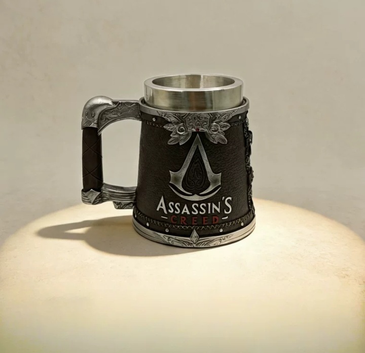 Assassin's Creed Beer stein. 3D resin mug with a stainless steel inner lining.