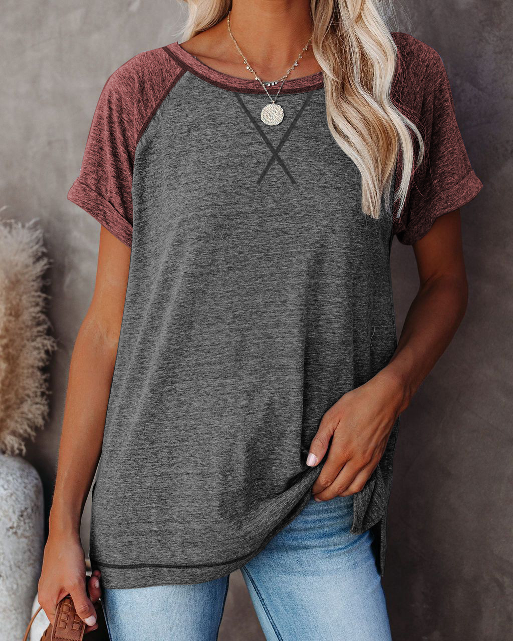 2026 Spring/Summer New Women's Fashion Unique Style Women's Clothing Colored Short-sleeved Top Comfortable Relaxing Spliced Version Simple good-looking Upper Outer Garment