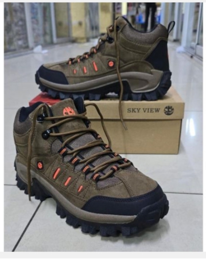 Mens skyview rugged hiking boots,anti slip sole , outdoor trekking shoes