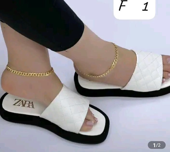 Zara ladies  quilted flat slide  summer sandals