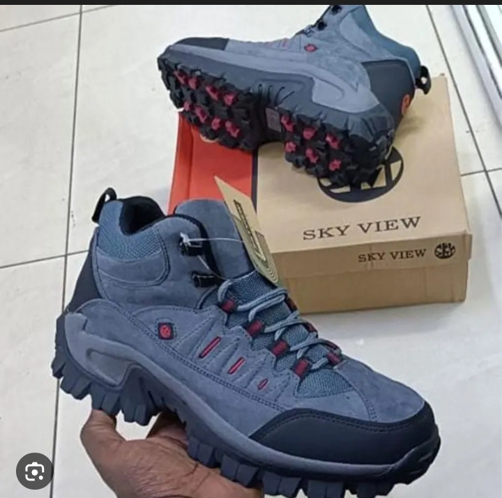 Mens skyview rugged hiking boots,anti slip sole , outdoor trekking shoes