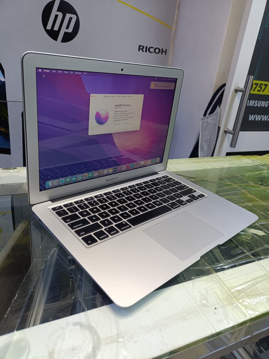 Apple MacBook Air 2017 ( A1466) Core i5 8GB RAM 256GB SSD 13.3” Laptop – Slim, Fast & Premium Ultrabook for Work, School & Business