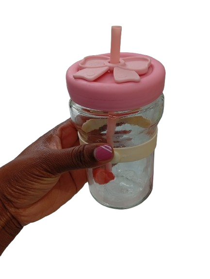 Ribbed Juice/water glass tumblers , comes with a straw and an airtight lid. 500ml