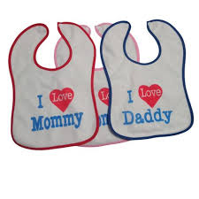 Cute "I Love Mommy" Baby Bib – Soft, Absorbent Feeding & Drooling Bib for Infants