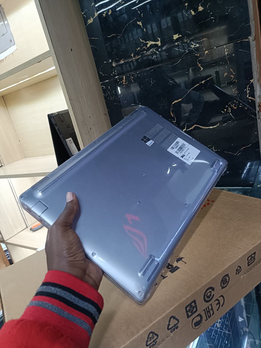 NEW LAPTOP DELL LATITUDE 5420 INTEL CORE I7 11TH GENERATION 8GB RAM 256 SSD WINDOWS 11 6MONTH OF WARANT 12.6 '' DISPLAY