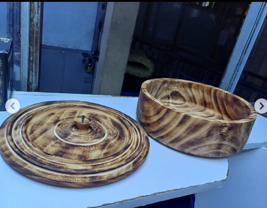 12-Inch Wooden Chapati Bowl With Lid, Round Wooden Roti, Chapati & Bread Serving Dish for Kitchen, Dining & Home Use