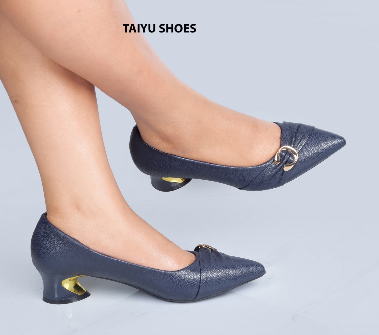 Clearance sale❤️‍🔥OFFER/OFFER HEELS women shoes 🔥high quality women BLOCK light shoe ❤️‍🔥very cute looking 😍multifunctional official shoes ALL Weather wearing ladies/women flat rubber shoes very❤️