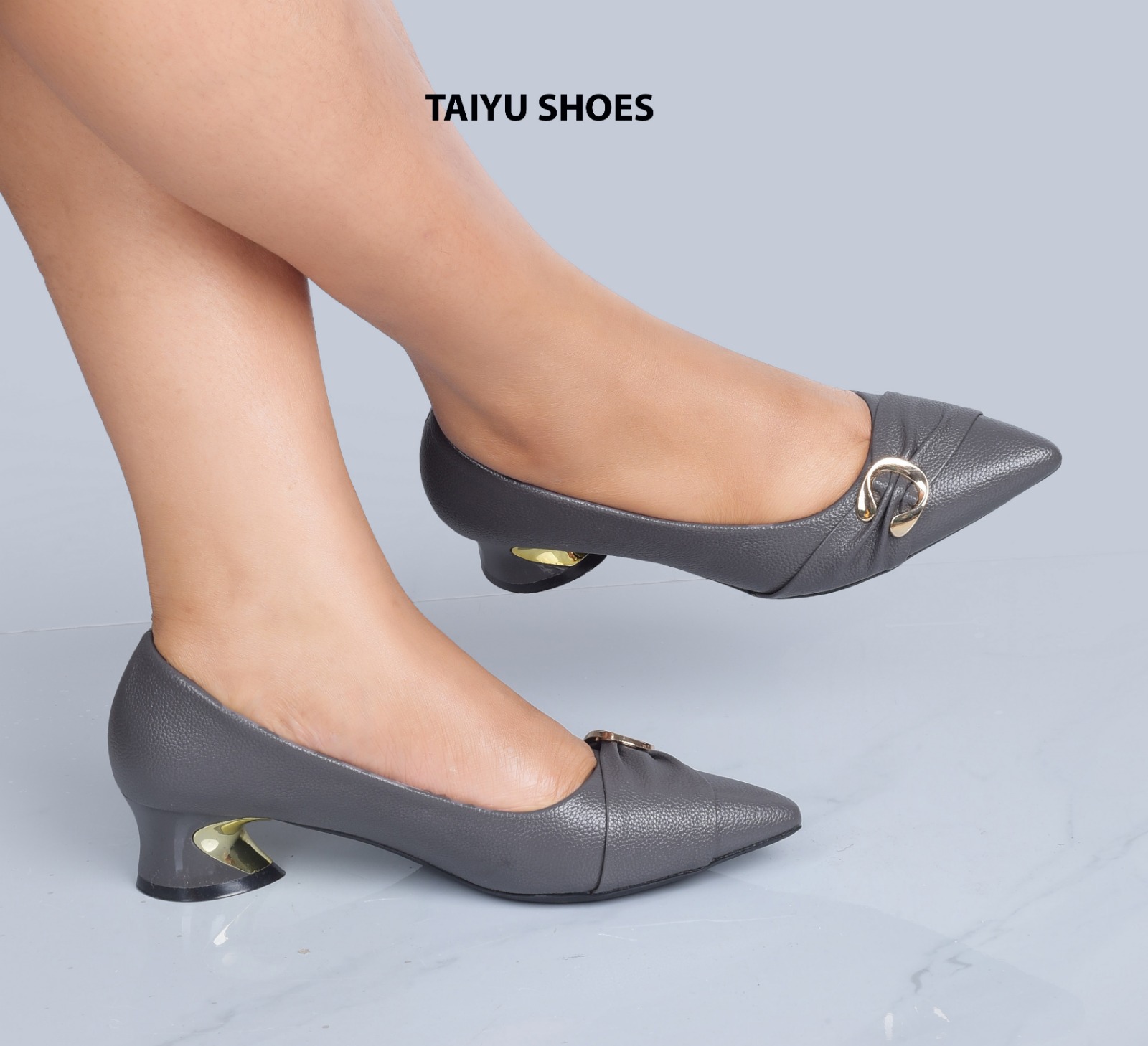 Clearance sale❤️‍🔥OFFER/OFFER HEELS women shoes 🔥high quality women BLOCK light shoe ❤️‍🔥very cute looking 😍multifunctional official shoes ALL Weather wearing ladies/women flat rubber shoes very❤️