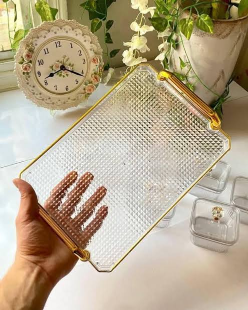 New arrival🛰️🦋
🍇ACRYLIC TRAY 40X25CM + 6PC 420ML CANDY BOXES🪴