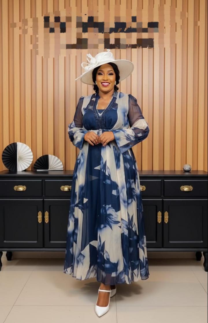 Beautiful maxi dress, 
Make me your plug and you will never regret 💕💕Beautiful chiffon dresses have just landed Don't miss out on this pretty Sizes 40 to 48(46 to 54)