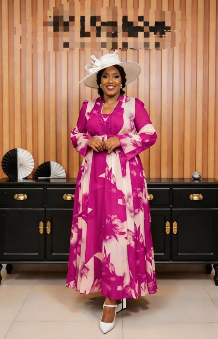 Beautiful maxi dress, 
Make me your plug and you will never regret 💕💕Beautiful chiffon dresses have just landed Don't miss out on this pretty Sizes 40 to 48(46 to 54)