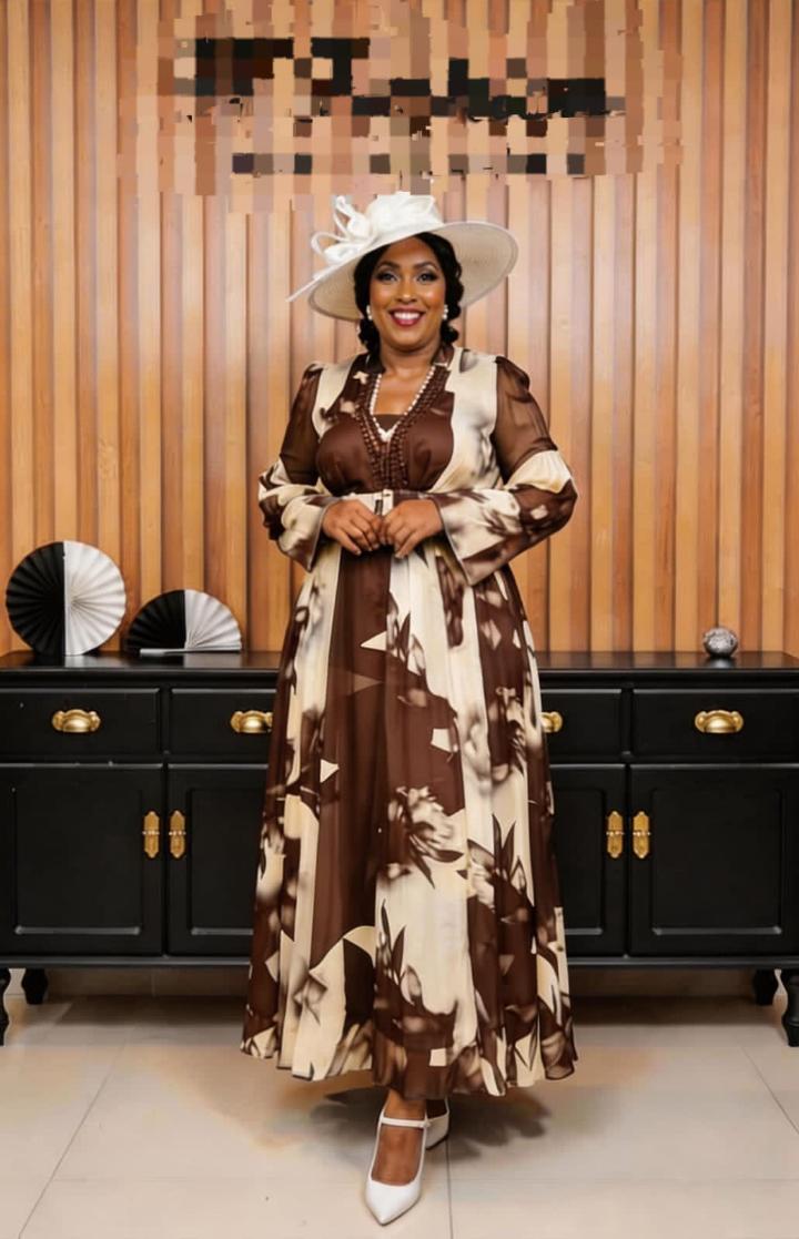 Beautiful maxi dress, 
Make me your plug and you will never regret 💕💕Beautiful chiffon dresses have just landed Don't miss out on this pretty Sizes 40 to 48(46 to 54)