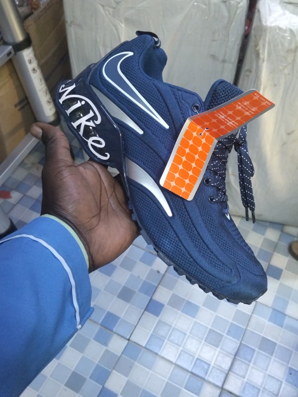 Nike sneakers, Air Max 95, running shoes, unisex sneakers, trendy trainers, comfortable sports shoes, breathable sneakers, streetwear shoes