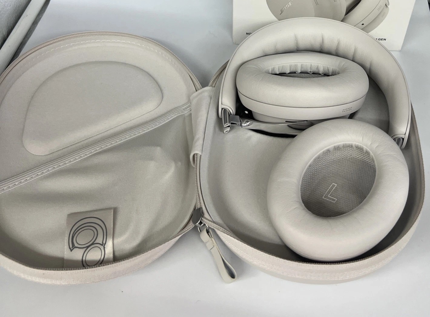 Bose QuietComfort Wireless Headphones - Noise Cancelling, Bluetooth, Black, with a carrying case