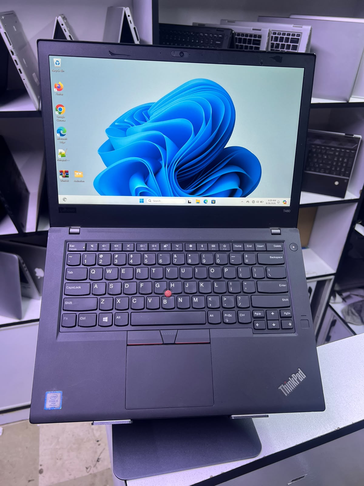 OFFER REFURBISHED Lenovo ThinkPad T480 Laptop Intel Core i5 8th Gen, 8GB RAM, 256GB SSD, 14 Inch Full HD TOUCHSCREEN Display, Windows 11 Pro with a FREE LAPTOP BAG AND WIRELESS MOUSE