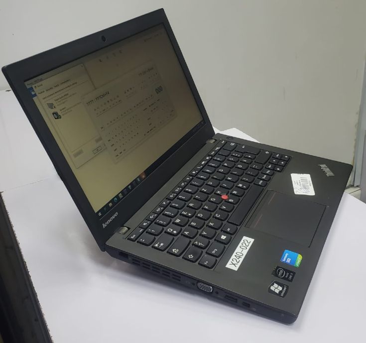 🔥 LIMITED DEAL 🔥Lenovo ThinkPad T470s Intel Core i7-6600U 8GB RAM 256GB SSD 14" FHD Display Bluetooth Webcam WiFi Intel HD 520 Graphics Ex UK 6 Months Warranty Lenovo ThinkPad T470s Intel Core i7-66