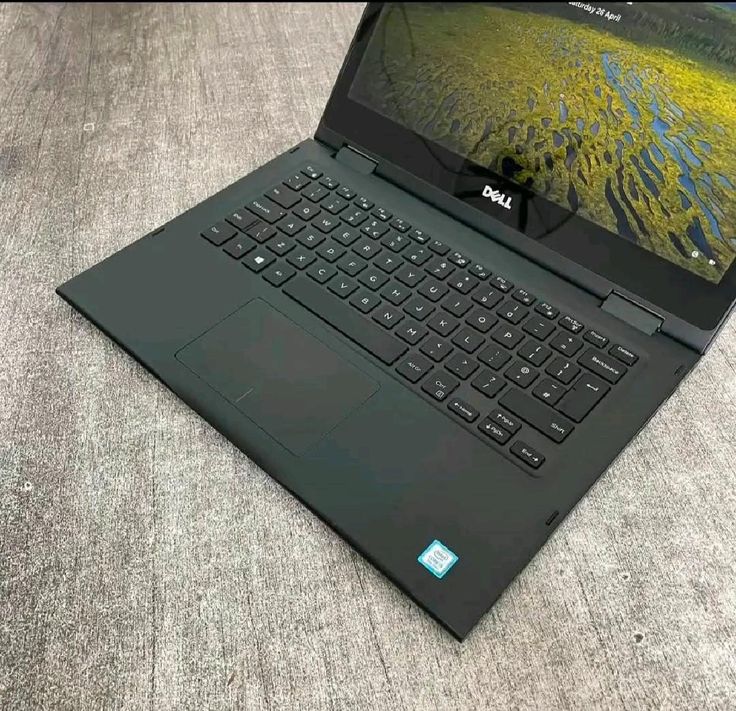 [SPECIAL OFFER] Dell Latitude 3390 2-in-1 Laptop 13.3" FHD Touchscreen Intel core I5 8 GB DDR4 SDRAM 256GB SSD Intel HD Graphics 620 Wi-Fi Webcam HDMI Ex Uk 6 Months Warranty Dell Latitude 3390 2-in-1