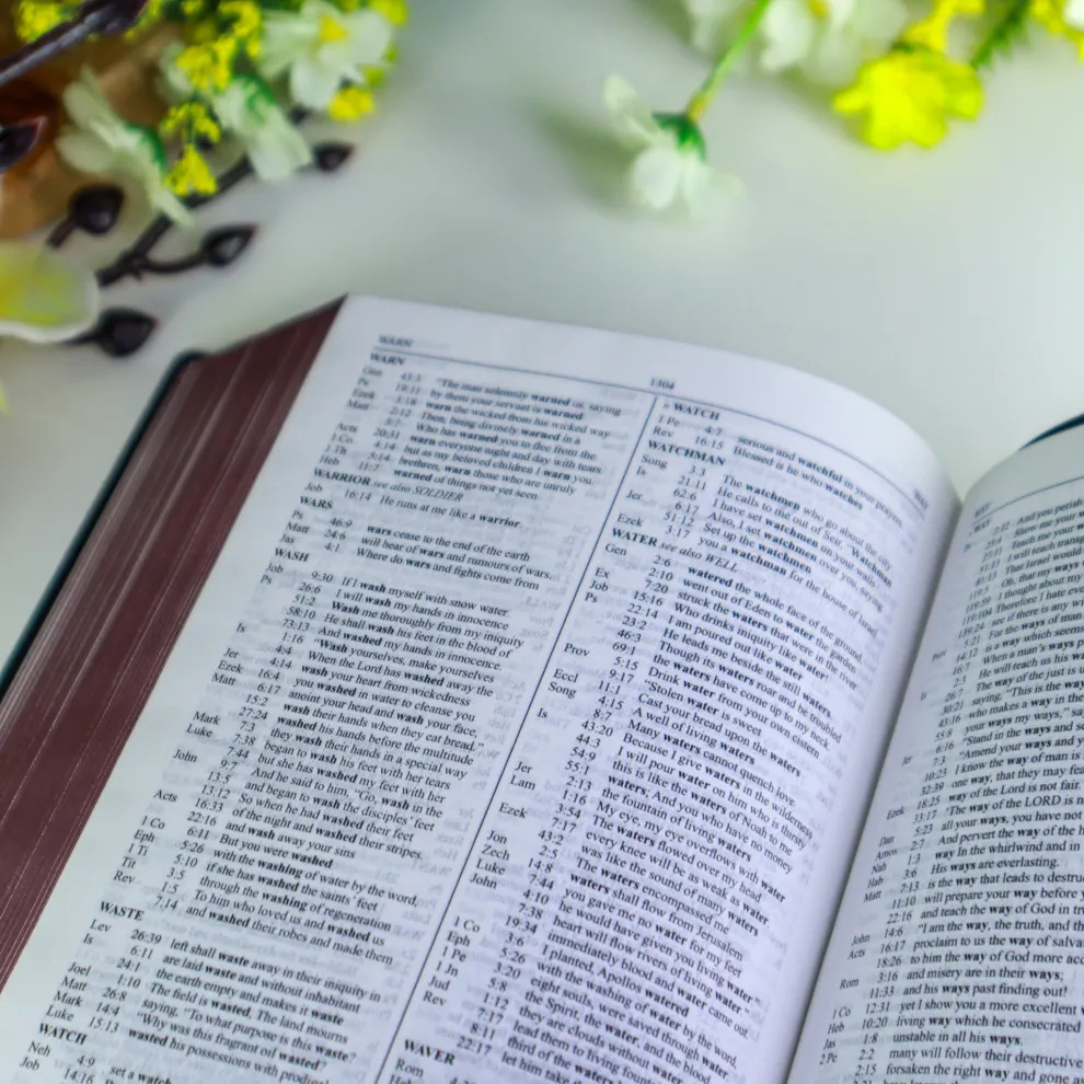 Elevate your spiritual journey with this stunning New King James Version (NKJV) Bible, wrapped in a rich and professional coffee brown vinyl cover.