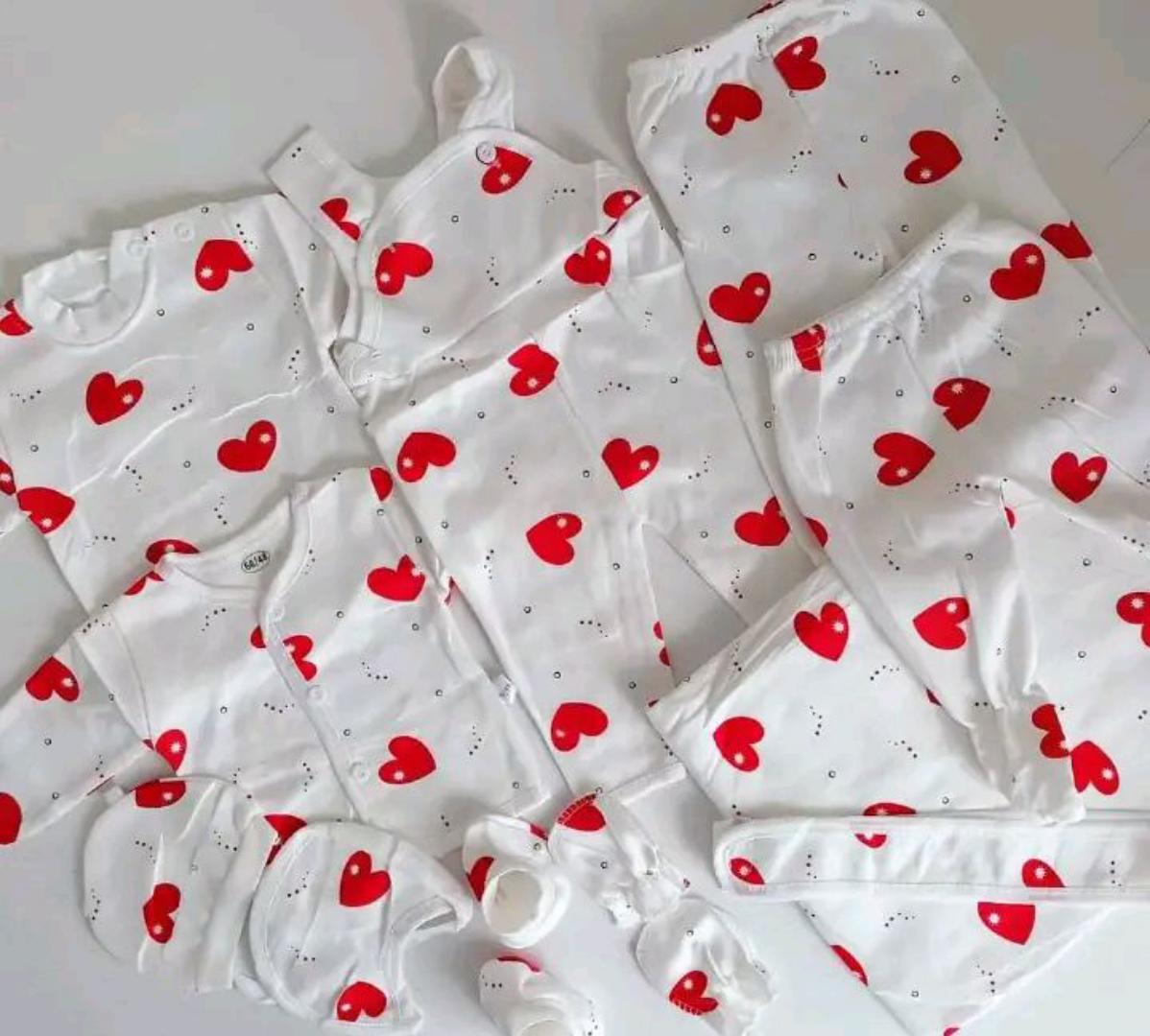BABY BUNDLE SET:: Everything your baby needs , Gentle and comfort ,,baby receiving suit 11 pieces ROMPER included+ hooded baby suit +dotted warm baby wrapper+ cotton lesso