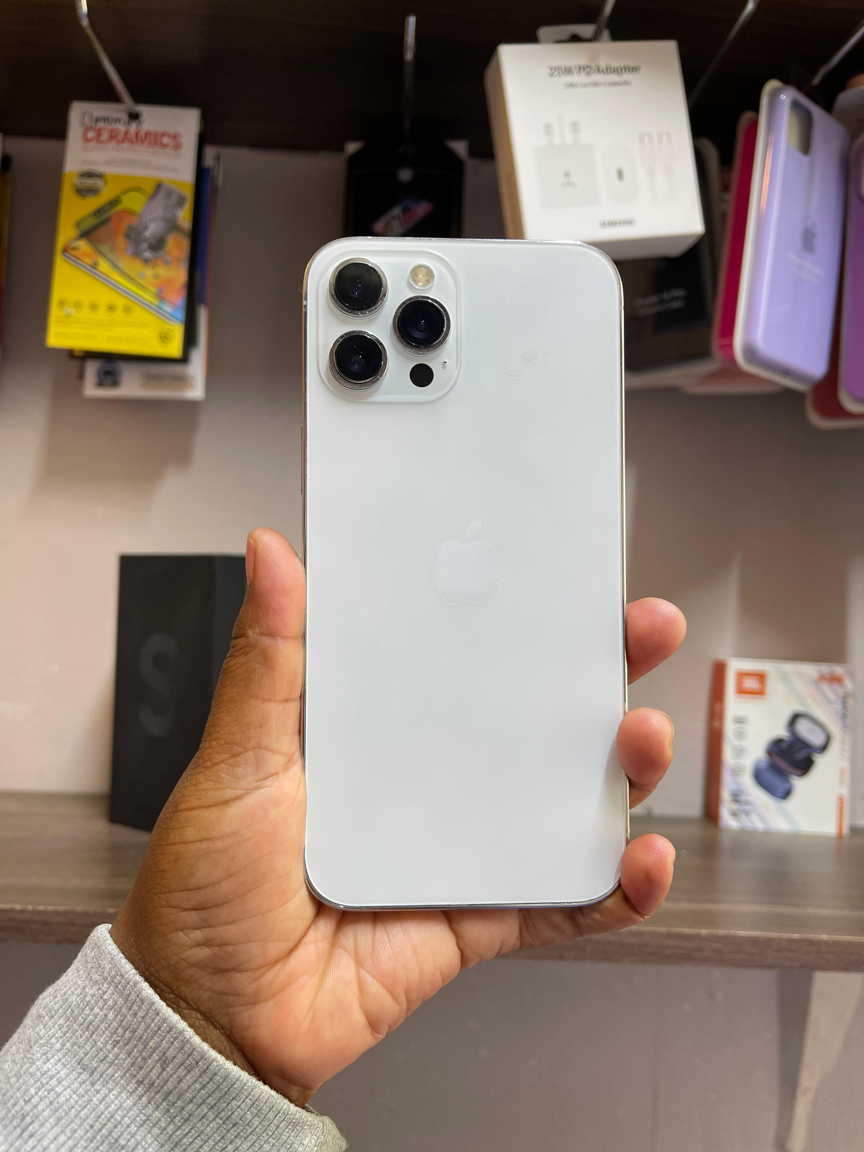 APPLE IPHONE 12 PRO MAX  512 GB  (CLEAN ) 6GB RAM 512GB ROM 12MP+12MP+12MP+AI QUAD CAMERA ( REFUBRISHED) FULLY TESTED  BAT 80% AND ABOVE