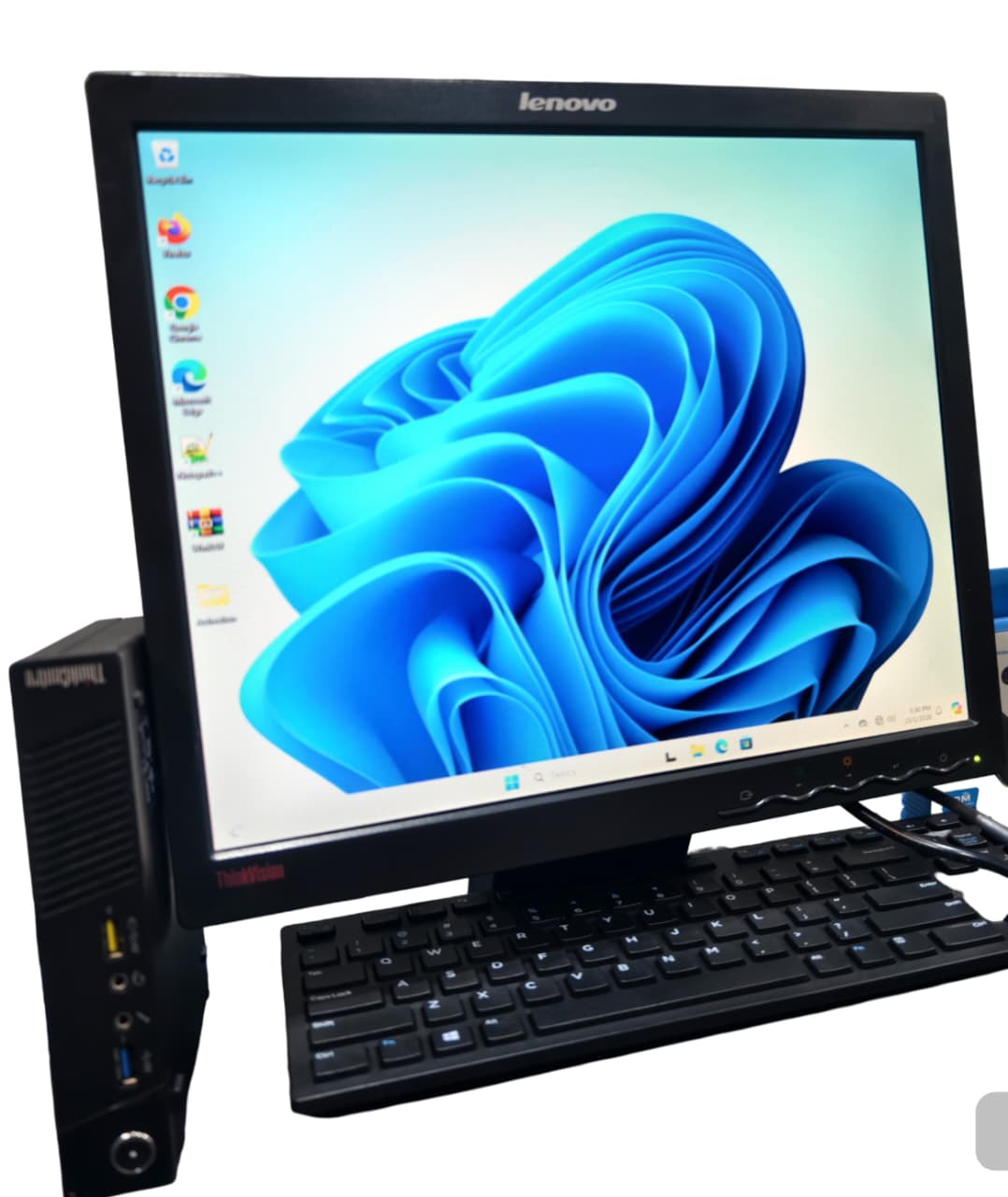 Lenovo Refurbished Thinkcenter M93p/M73 Tiny Mini PC Core i5 4th Gen 8GB RAM, 500GB HDD 17 Inch Monitor, ,Windows 11 Pro Desktop Computer FREE ACCESSORIES