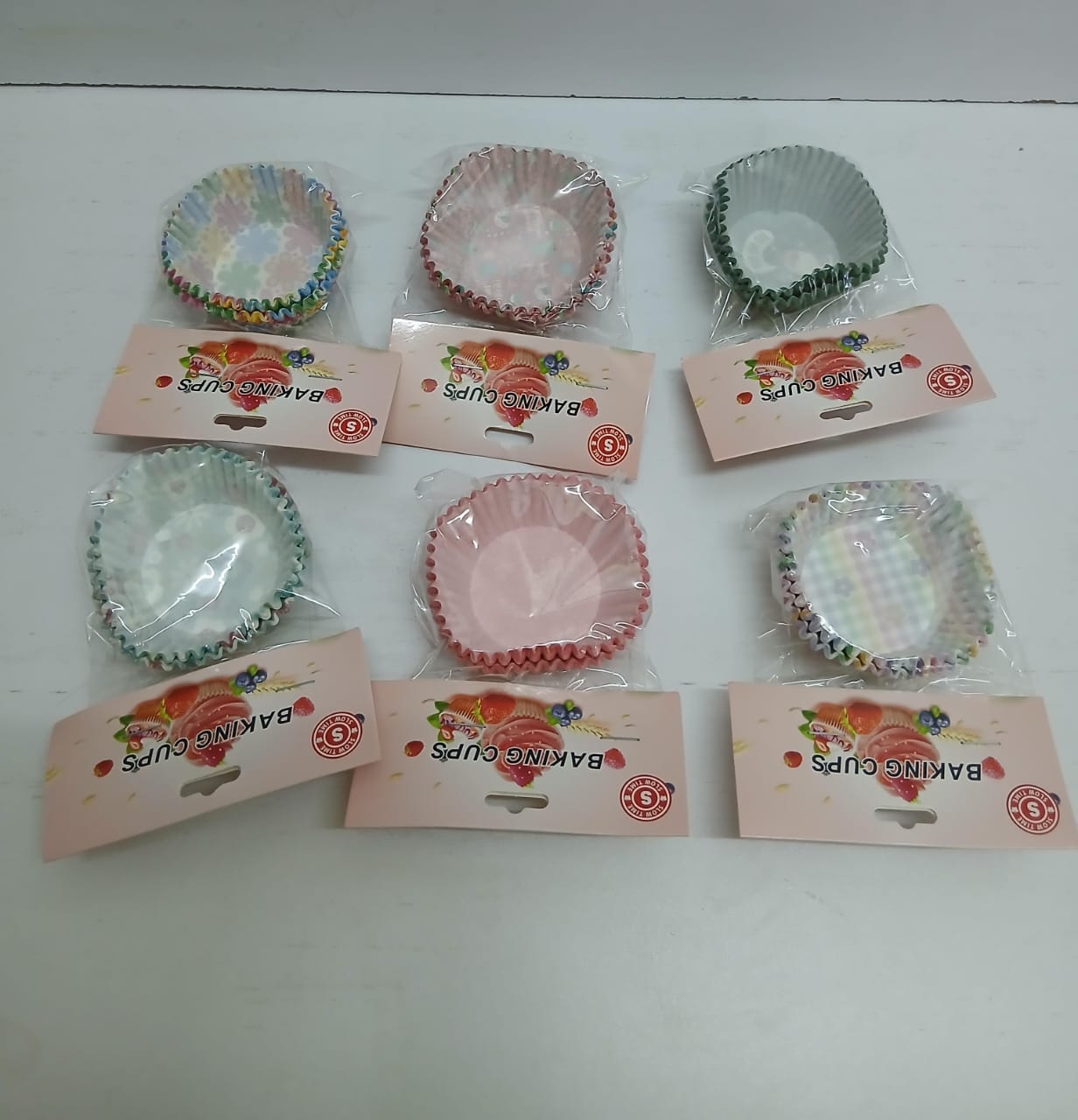 Cupcake Paper Inserts Disposable Multicoloured  – Baking Cup Liners 50pcs Pack, Food Grade Muffin Cases for Cakes, Cupcakes, Bakery & Party Use. Disposable Multicoloured per pack of 50pcs