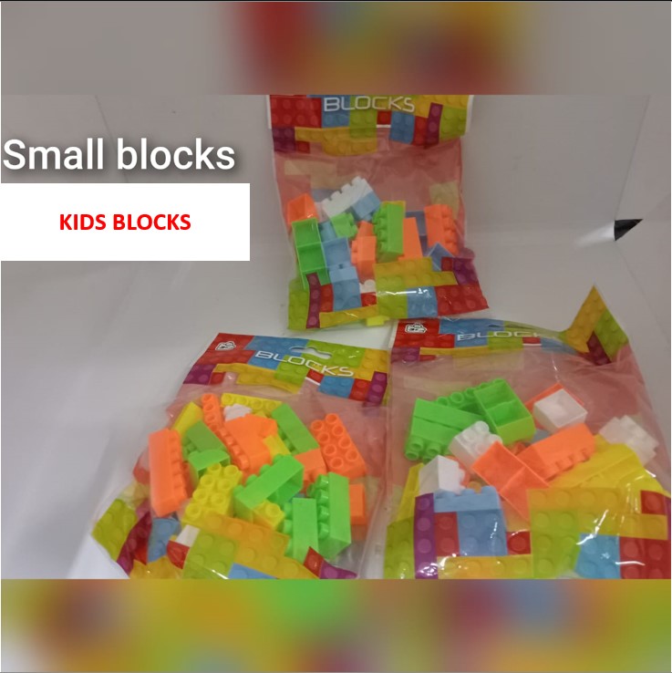 Plastic Building Block Set Colorful Construction Toy Educational STEM Creative Play Interlocking Blocks for Kids Early Learning Fine Motor Skills and Hand-Eye Coordination Development Toy Kit