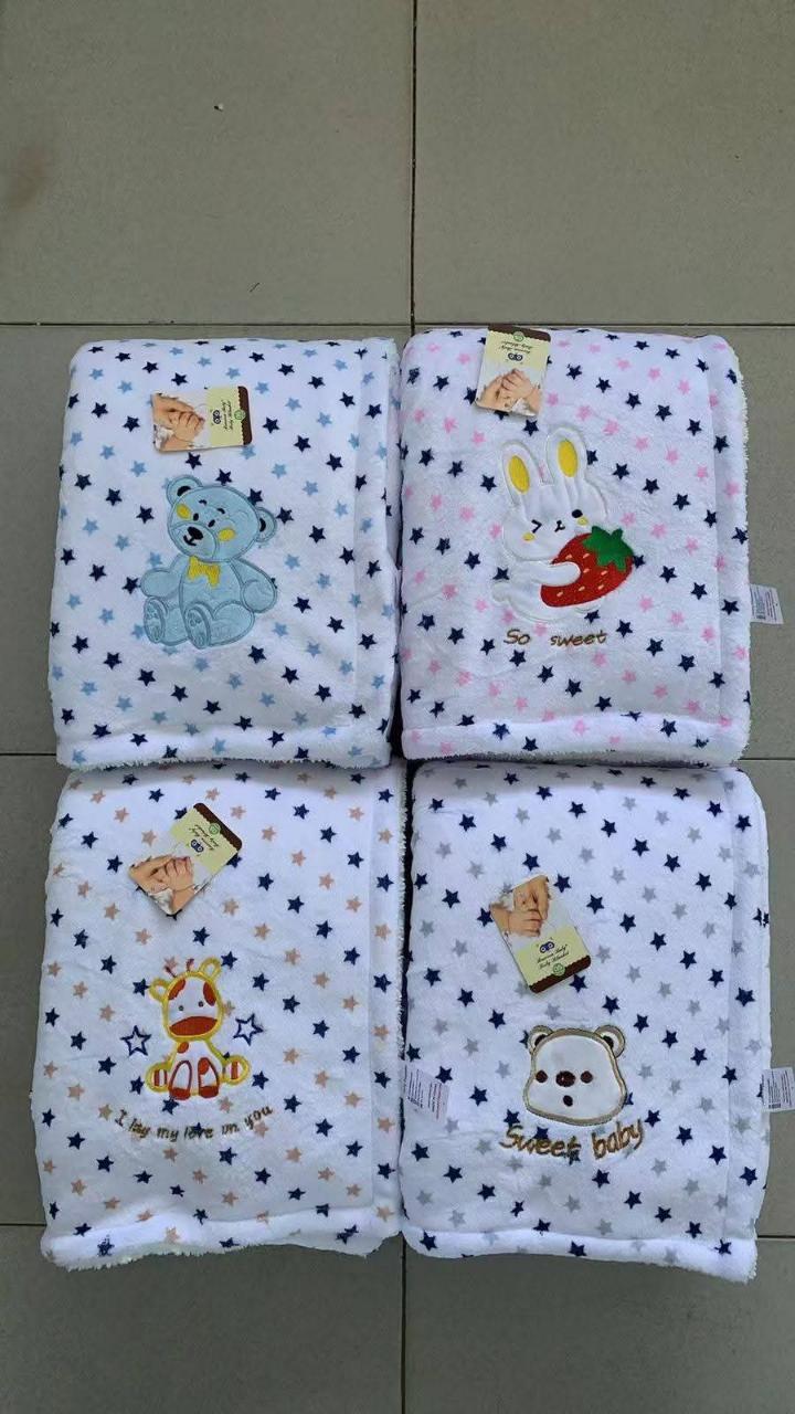 fleece soft baby shawls white colour assorted prints