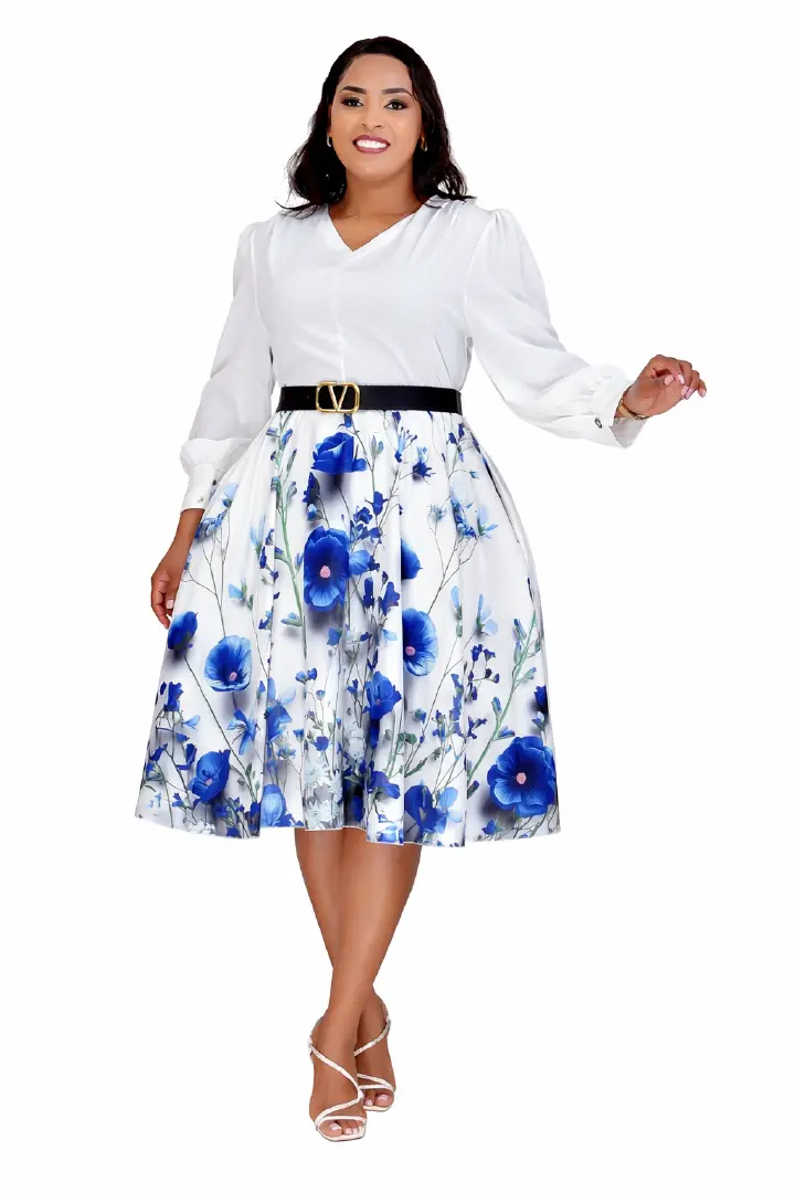 Elegant Floral Dress with golden accents size 40-48- This dress is a classy, feminine statement piece