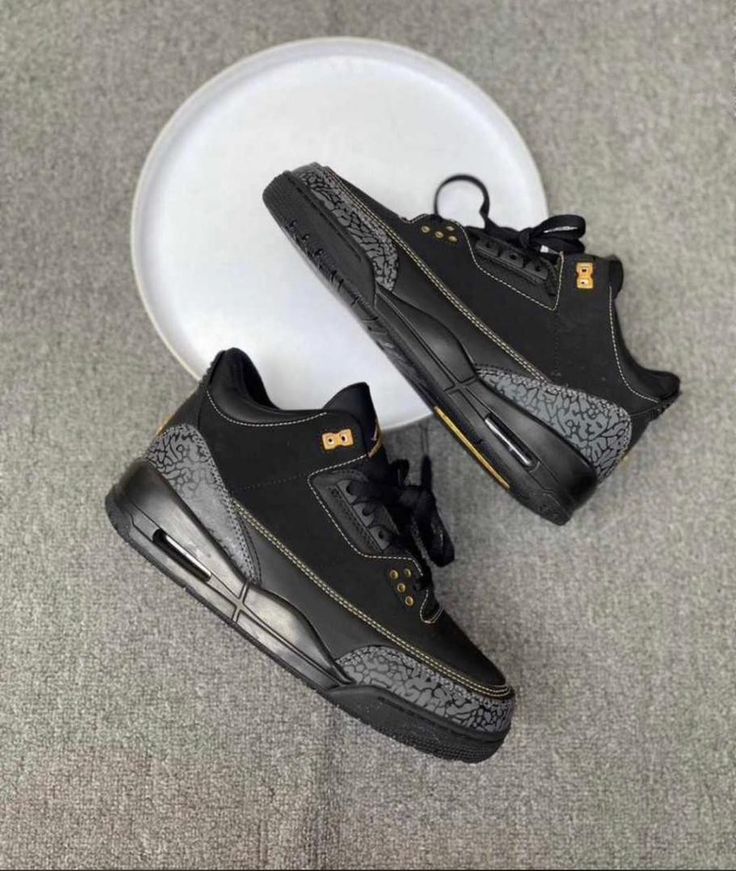 JORDAN 3 BLACK