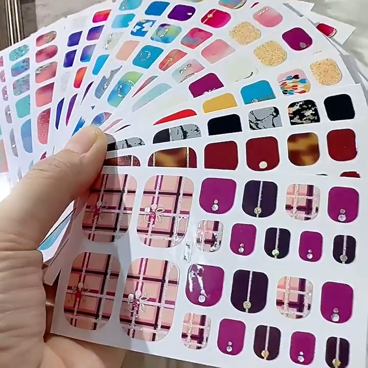 22tips/Sheet Toe Nail Stickers Glittering Toenails Manicure Art Decals Full Cover Removable Adhesive No Need UV Lamp Nail Patch E0135 view 3