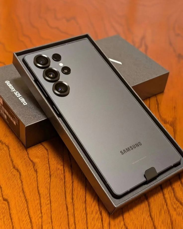 🔥OFFER🔥 Samsung Galaxy S25 Ultra 512GB ROM 12GB RAM 6.9" Dynamic LTPO AMOLED 2X 120Hz HDR10+ Display 5000mAh Battery 200MP Quad Camera Android 15 24 Months East Africa Warranty
