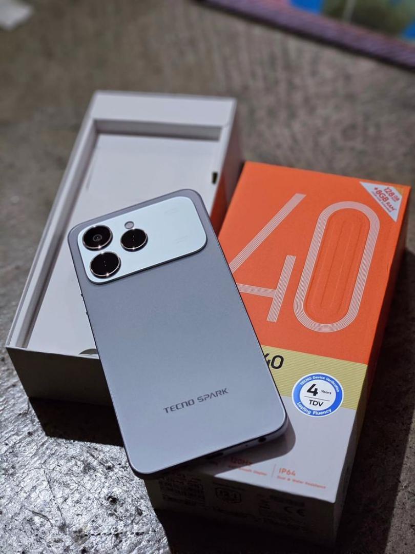 🔥New! TECNO SPARK 40 256GB ROM 8GB RAM 6.7" IPS LCD 120HZ DISPLAY ANDROID 15 DUAL SIM MICROSDXC 50MP MAIN CAMERA 8MP SELFIE CAMERA 5200MAH BATTERY DYNAMIC PORT 50MP DUAL SPEAKER 5200MAH 45W TYPE C CH