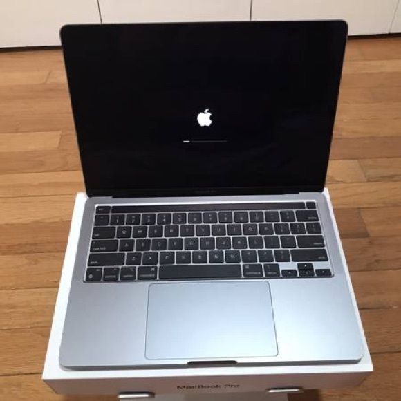 🔥 OFFER🔥MacBook  Air M1 2020 Apple Macbook Air M1 Chip 8GB RAM 256GB SSD 13.3" DisplayApple Macbook Air M1 Chip 8GB RAM 256GB SSD 13.3" Display SPACE GREY Apple Macbook Air M1 Chip 8GB RAM 256GB SSD