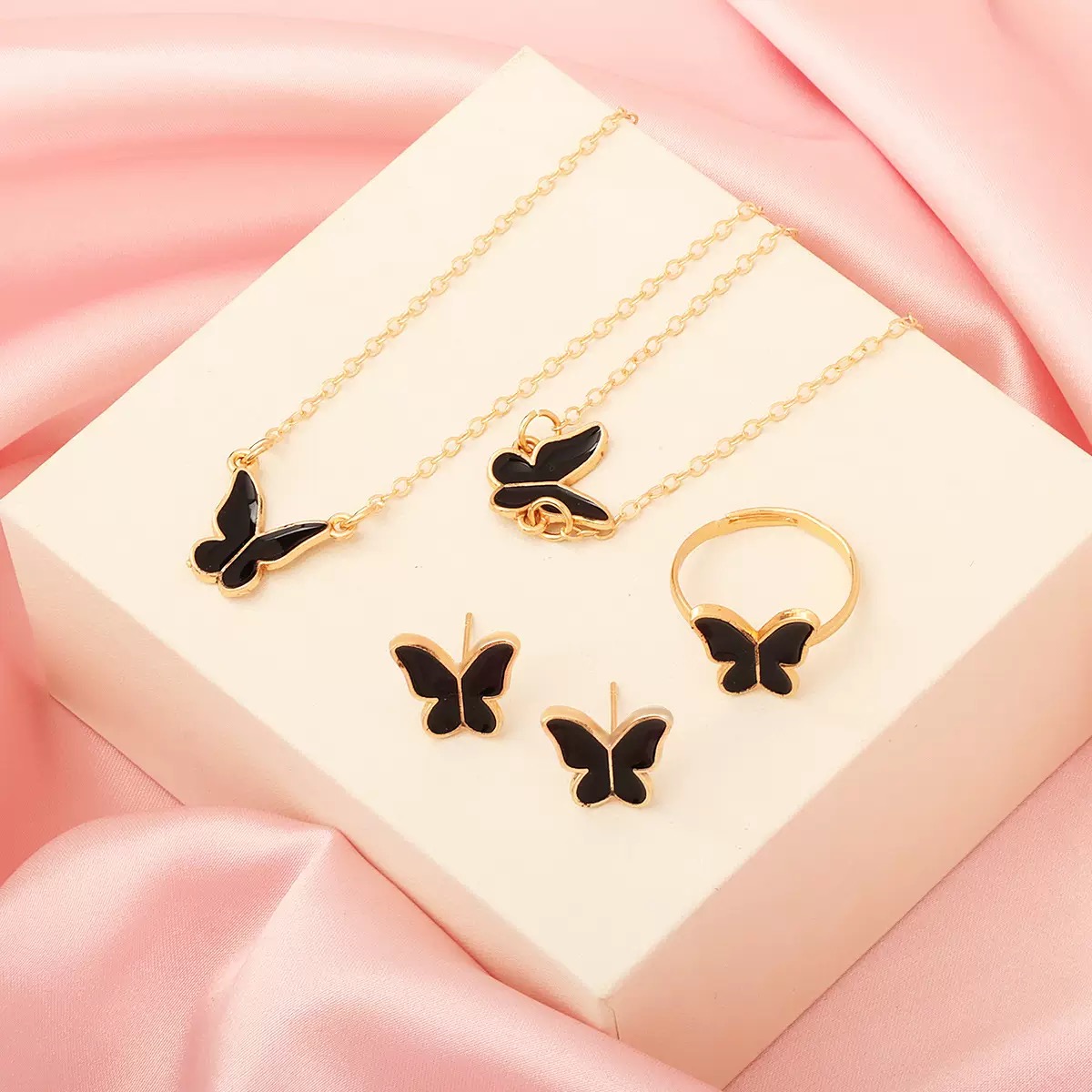 5PCS Women's Jewelry Set Earrings Necklaces Bracelets Rings Fashion Butterfly Jewelry Set Women's Butterfly Jewelry Couple Gifts