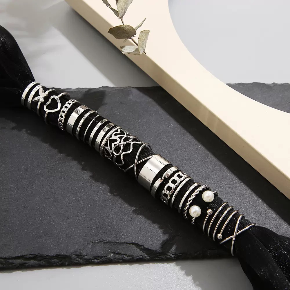 22PCS Women's Butterfly Rings Opening Multioint Rings Set Love Rings Female High Quality Accessories Women's Jewelry Set Used For Shooting Props Or Daily Wear