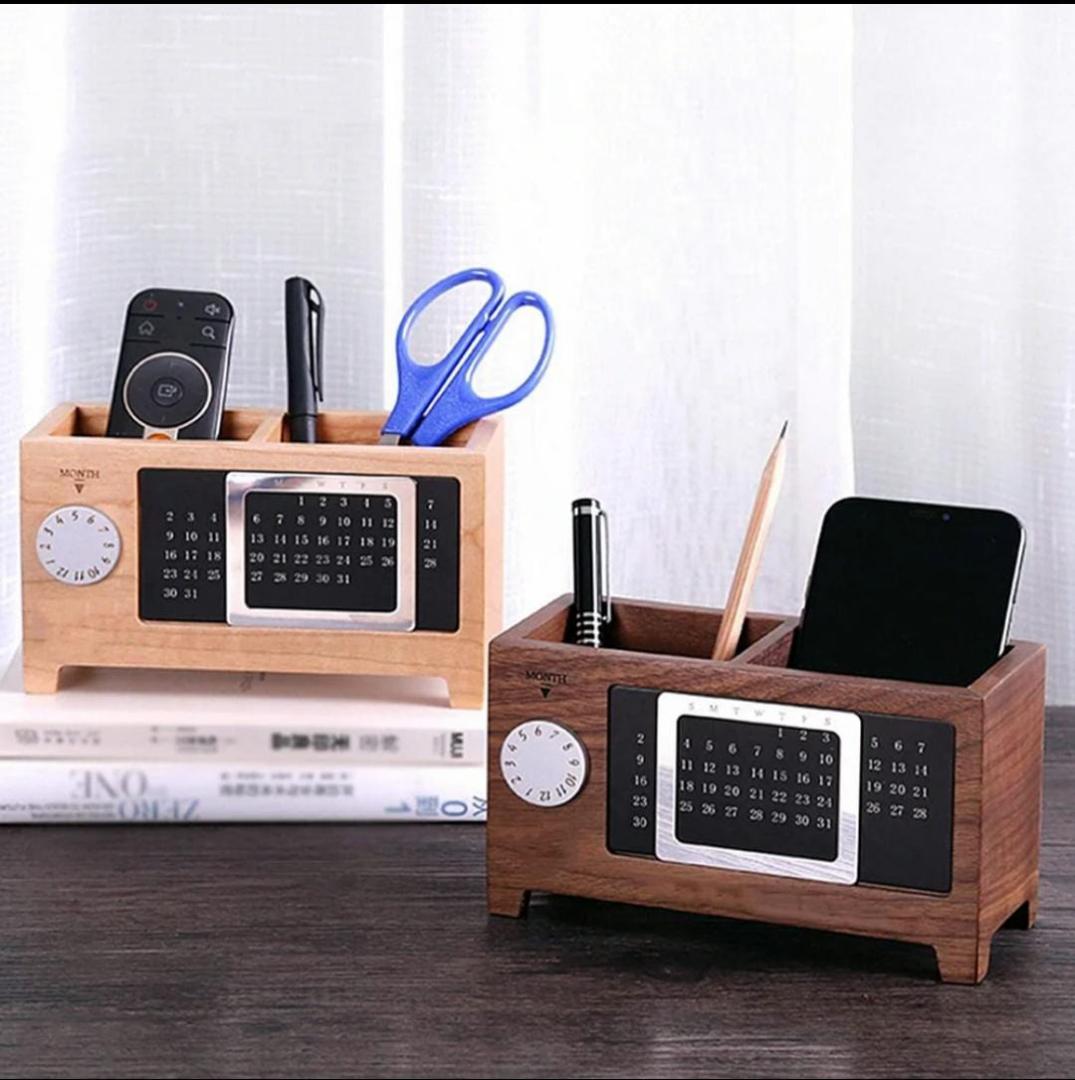 Wooden Desk Organizer with Manual Perpetual Calendar, 2-Compartment Office Storage Box and Pen Holder, Multifunctional Desktop Caddy for Smartphone, Remotes, and Stationery Accessories