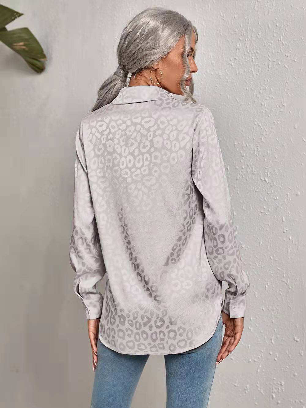 Women's Clothing Tops Blouses Women's Spring Summer New Style Collar Button-Up Leopard Print Jacquard Shirt Elegant Commuting Long-Sleeved Shirt