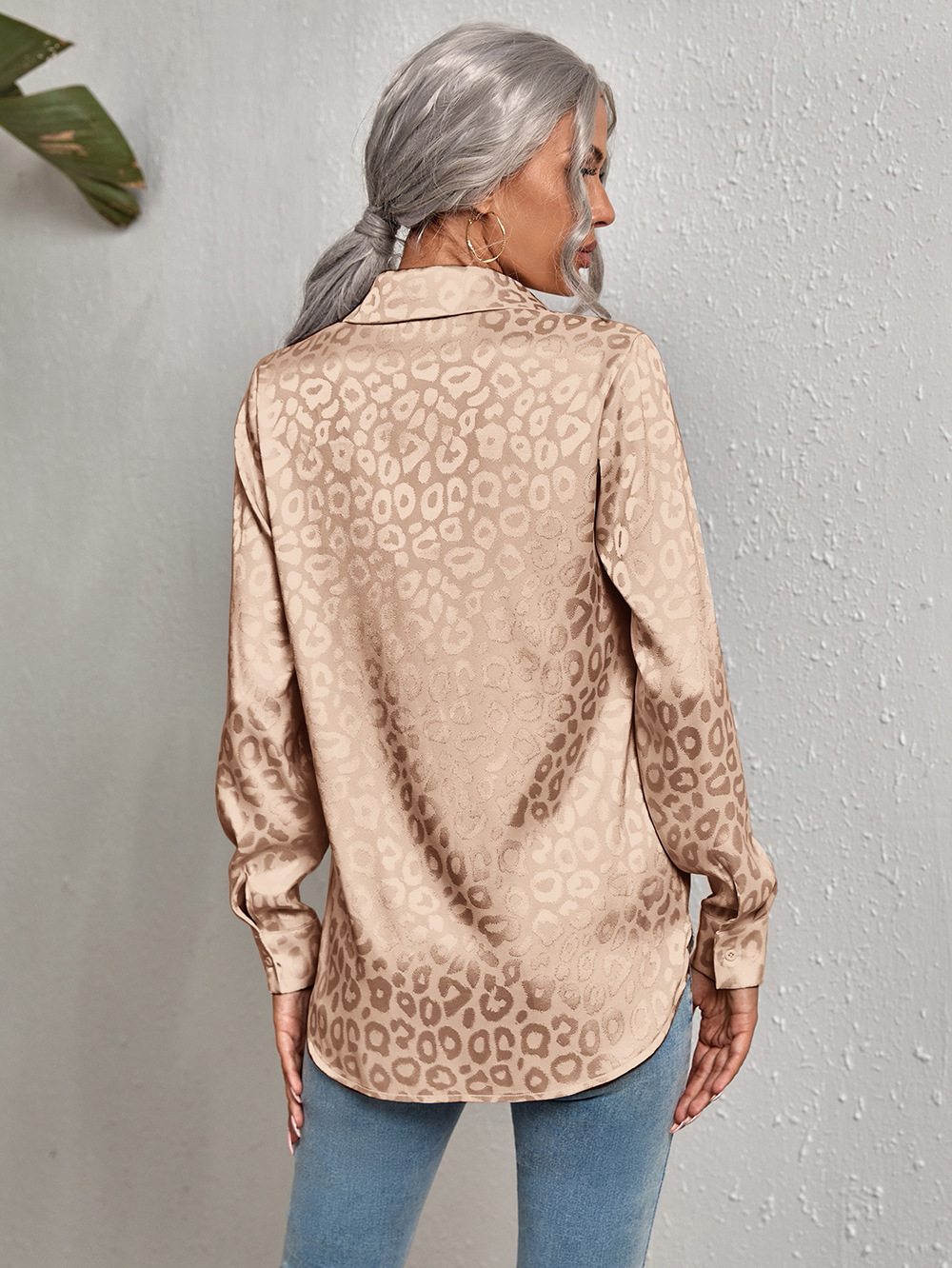 Women's Clothing Tops Blouses Women's Spring Summer New Style Collar Button-Up Leopard Print Jacquard Shirt Elegant Commuting Long-Sleeved Shirt