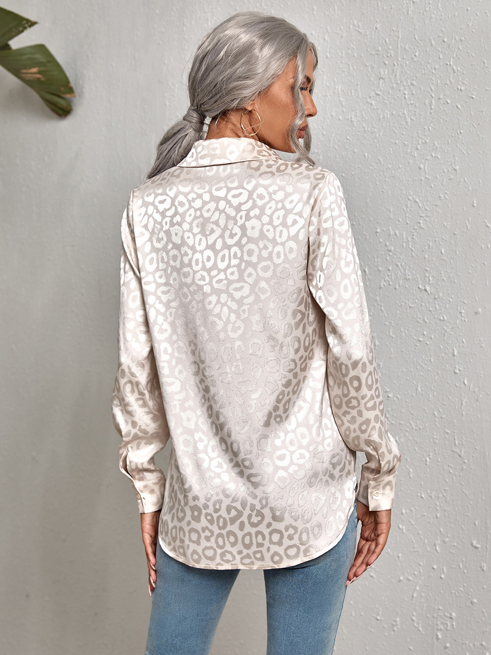 Women's Clothing Tops Blouses Women's Spring Summer New Style Collar Button-Up Leopard Print Jacquard Shirt Elegant Commuting Long-Sleeved Shirt
