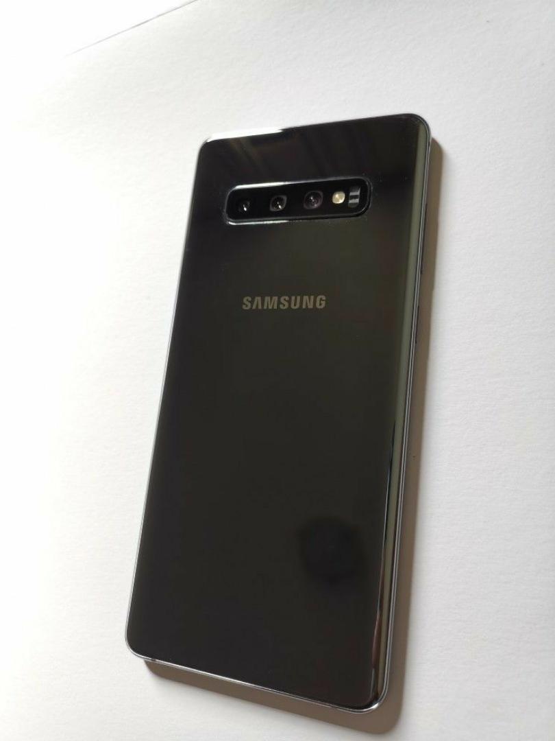 Samsung galaxy s10+ (refurbished) ,s10 plus ,s10+ , s10+ , 8gb ram ,128gb rom, clean piece ,no dot or line on screen, face unlock, no fingerprint