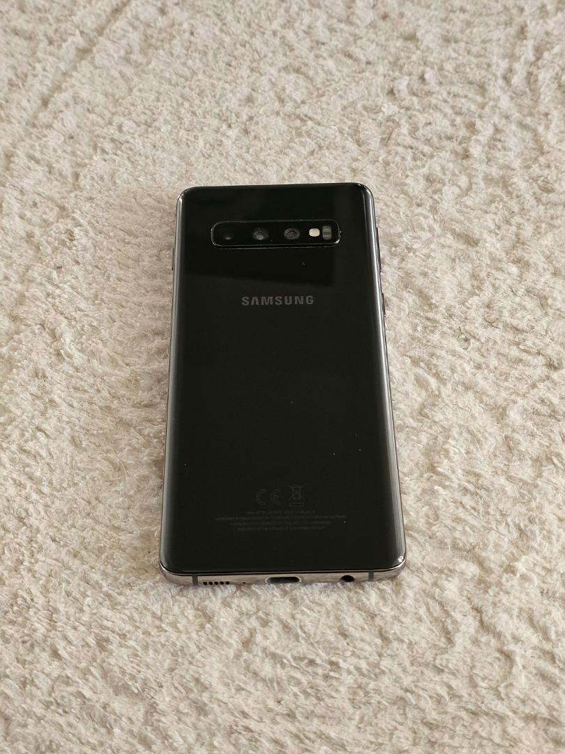 Samsung galaxy s10+ (refurbished) ,s10 plus ,s10+ , s10+ , 8gb ram ,128gb rom, clean piece ,no dot or line on screen, face unlock, no fingerprint