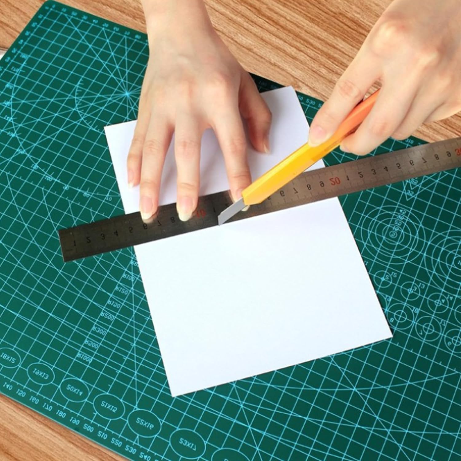 Double Sided Self-Healing Cutting Mat A3/A4 PVC Cutting Board for Sewing, Quilting & Crafting Green With Precision Grid Lines.