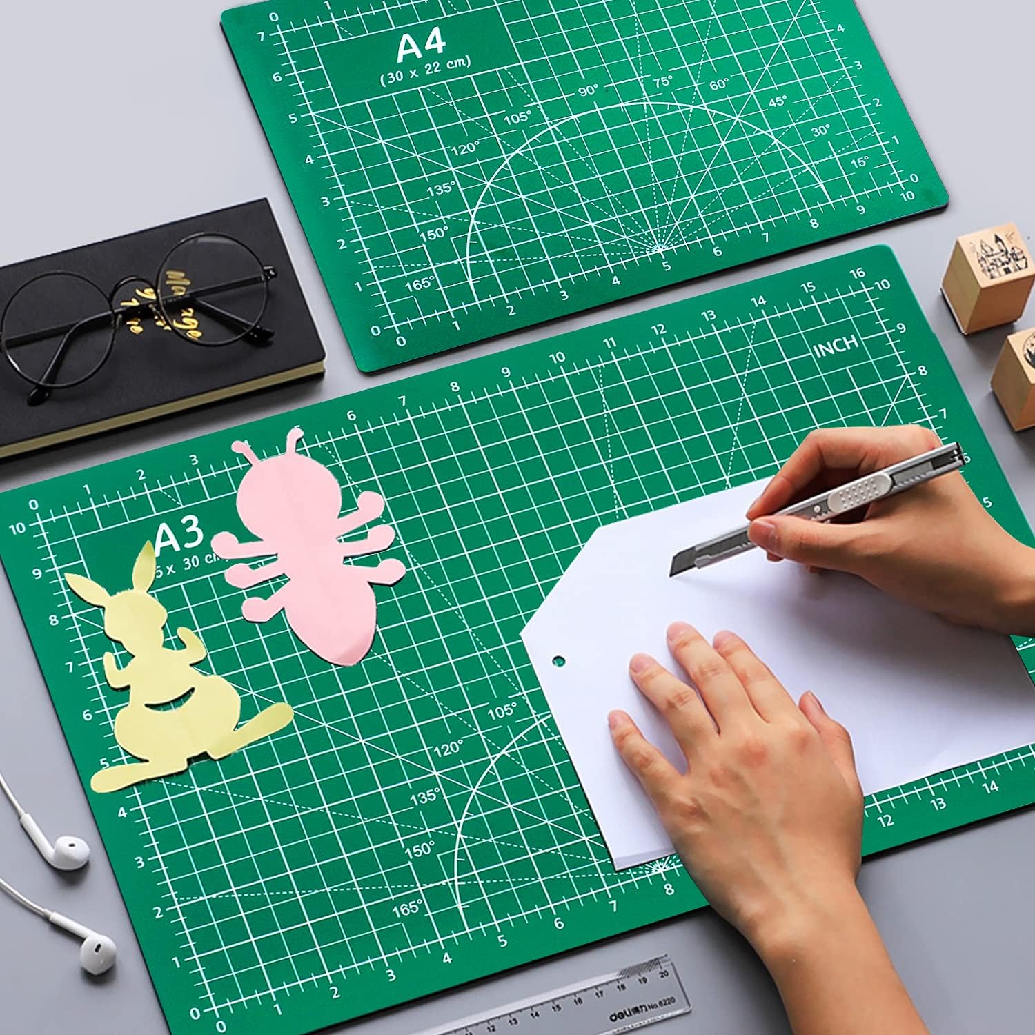 Double Sided Self-Healing Cutting Mat A3/A4 PVC Cutting Board for Sewing, Quilting & Crafting Green With Precision Grid Lines.