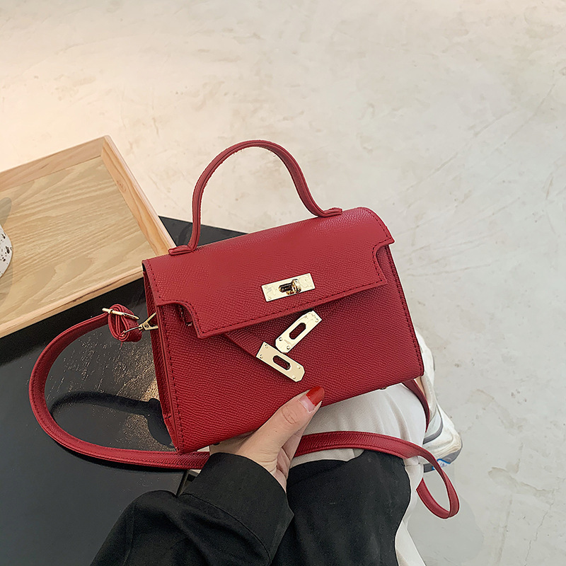 Fashionable checkered embroidered single shoulder bag, new retro texture small square bag, stylish and simple handbag