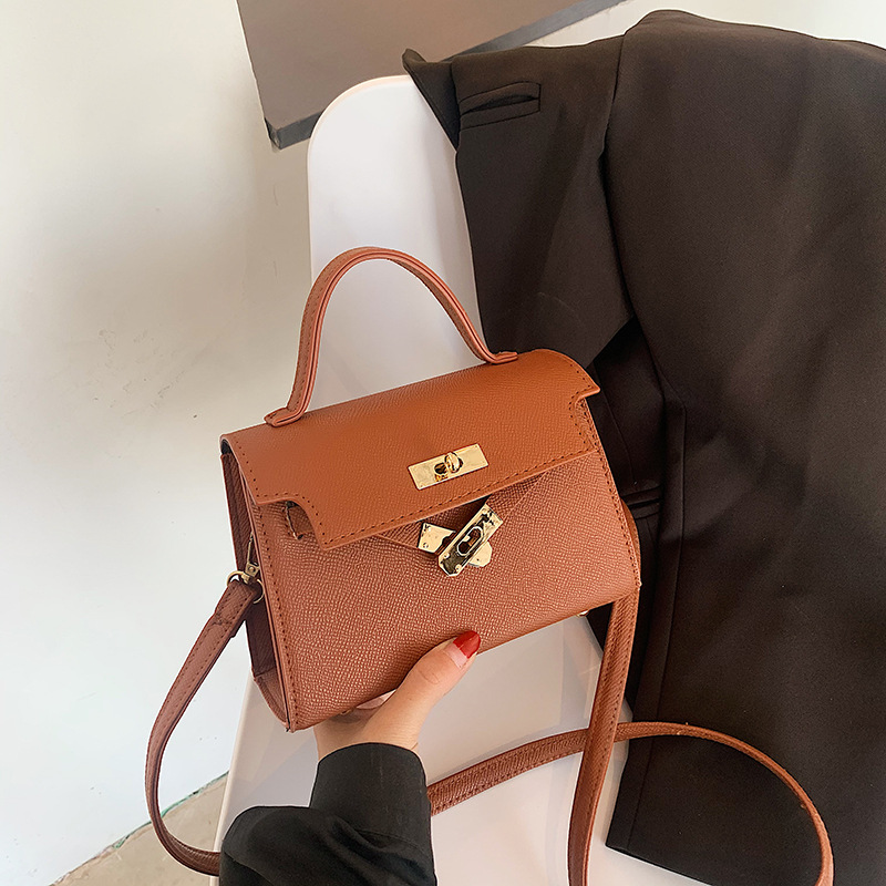 Fashionable checkered embroidered single shoulder bag, new retro texture small square bag, stylish and simple handbag