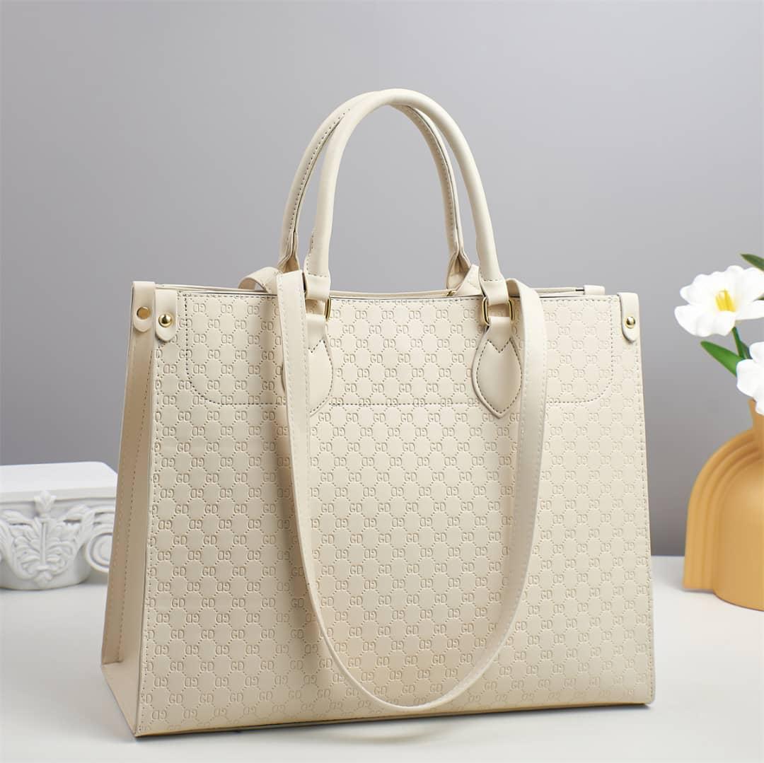 Luxury White Tote Handbag – Stylish, Spacious & Perfect for Everyday Use
