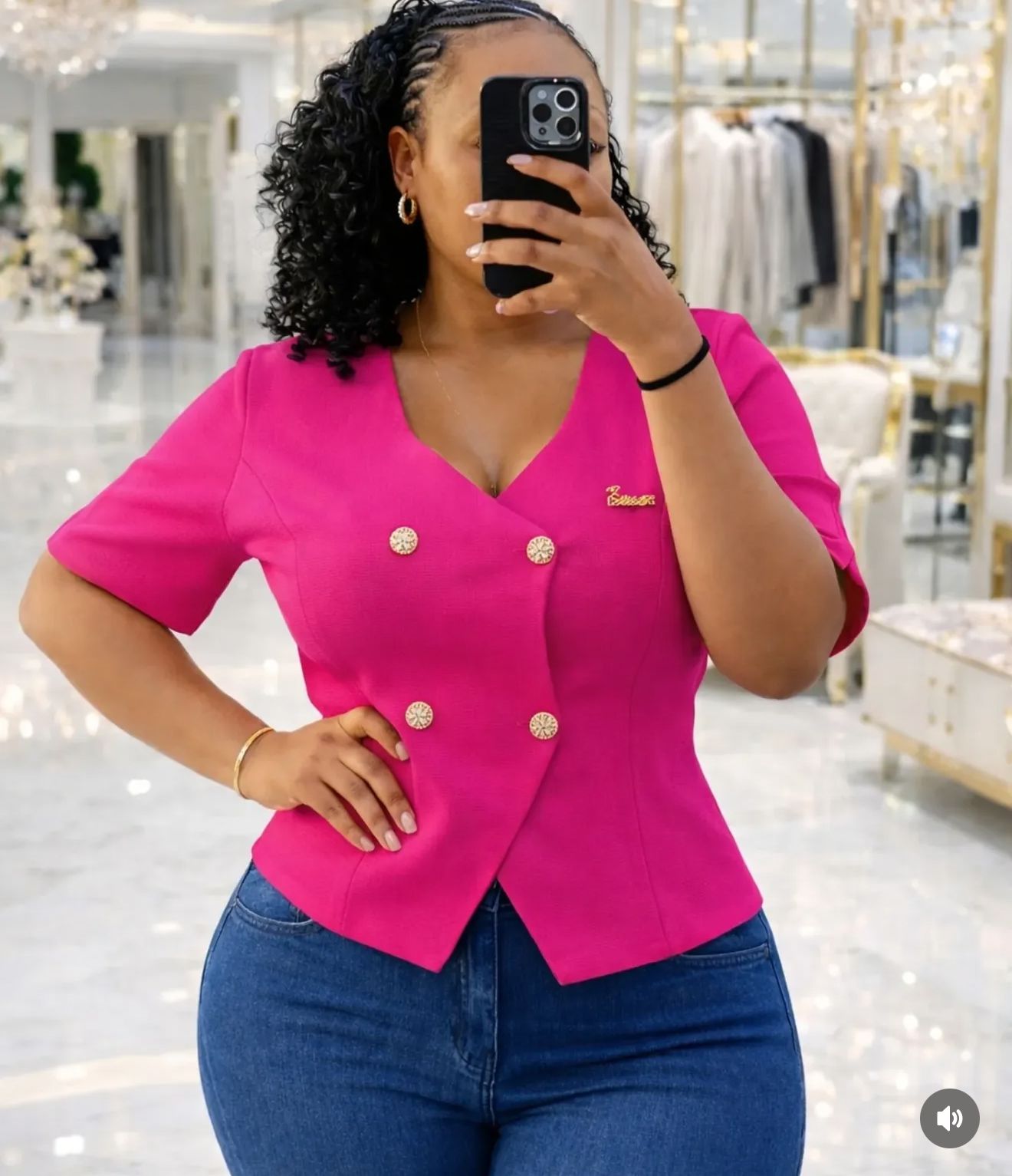LADIES BEST QUALITY SWEATER TOPS STYLE WITH JEANS OR SKIRT AND SLAY. (HAS SMALL FITTING)
